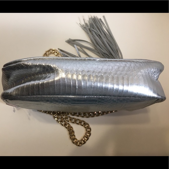 VS Silver Cross Body Bag - Picture 7 of 7